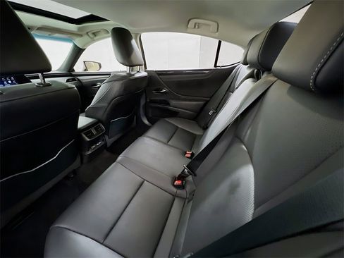Used 2023 Lexus ES 350 image 19
