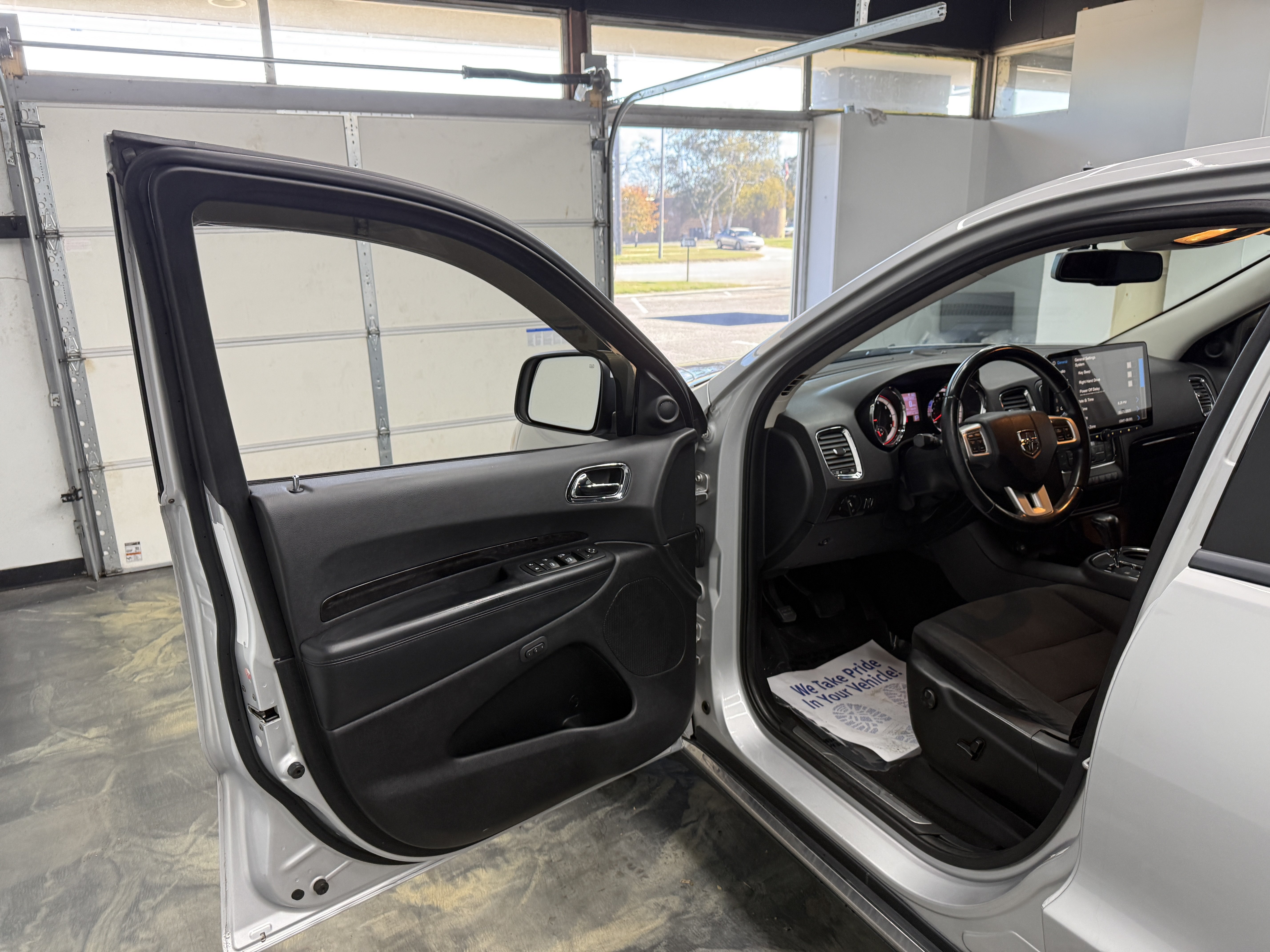 Used 2011 Dodge Durango Crew AWD/4WD image 9