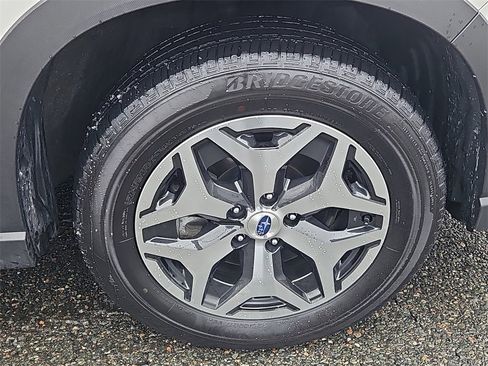 Used 2023 Subaru Forester Premium image 10
