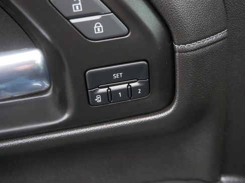 Used 2021 Chevrolet Silverado 1500 High Country AWD/4WD image 17