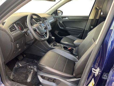 Used 2021 Volkswagen Tiguan SE image 10