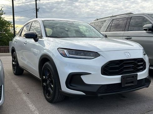 Used 2024 Honda HR-V Sport image 3