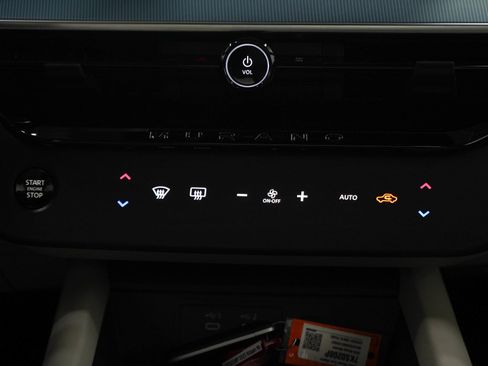 Used 2025 Nissan Murano SL AWD/4WD image 19