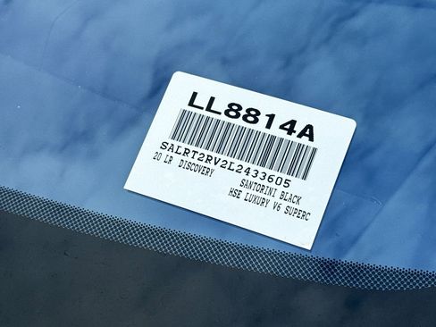 Used 2020 Land Rover Discovery HSE Luxury image 16