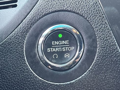 Used 2016 Ford Explorer XLT w/ Equipment Group 202A image 27