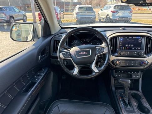 Used 2021 GMC Canyon Denali image 19