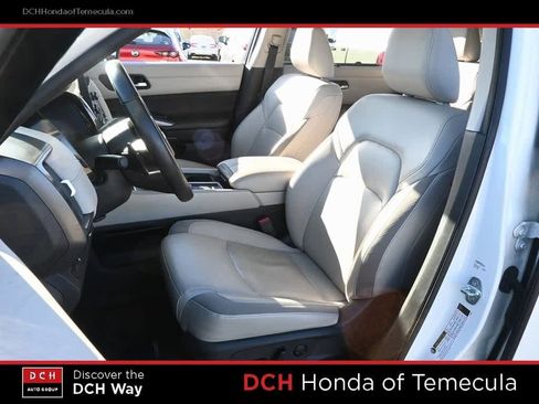 Used 2022 Nissan Pathfinder SL w/ SL Premium Package image 17