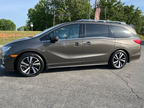 Used 2019 Honda Odyssey Elite image 5