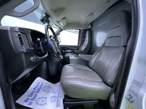 Used 2019 Chevrolet Express 3500 Extended w/ Driver Convenience Package image 16