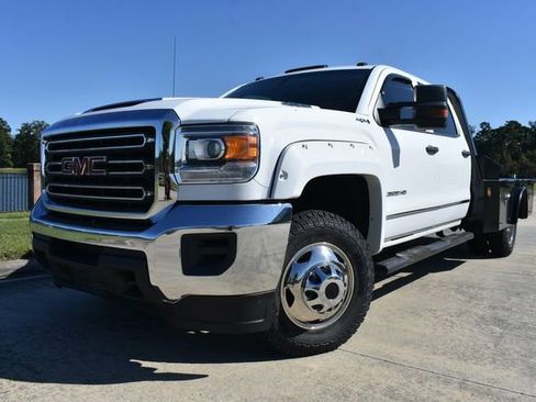Used 2018 GMC Sierra 3500 4x4 Crew Cab w/ Sierra Convenience Package image 1