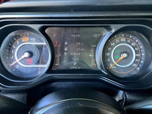 Used 2024 Jeep Wrangler Unlimited Rubicon image 24