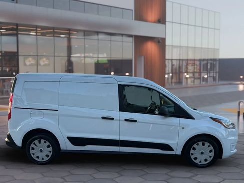 Used 2019 Ford Transit Connect XLT image 7
