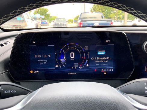 Used 2026 Chevrolet Traverse LT FWD image 25