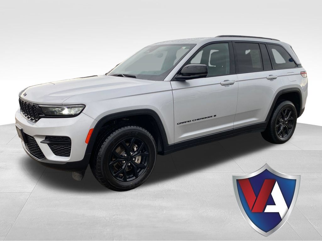 Used 2024 Jeep Grand Cherokee Altitude AWD/4WD 360° Tour