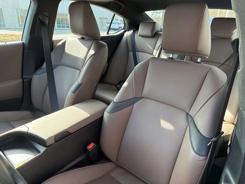 Used 2024 Lexus ES 350 w/ Premium Package image 14