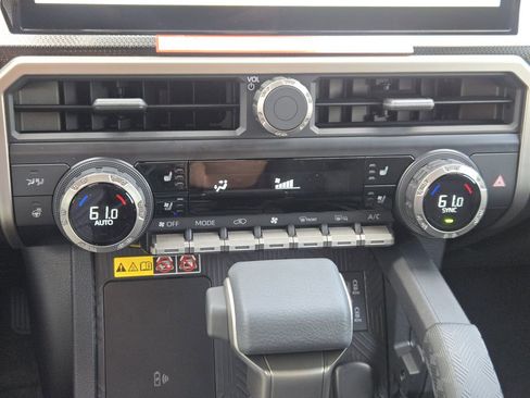 New 2026 Toyota 4Runner Limited AWD/4WD image 16