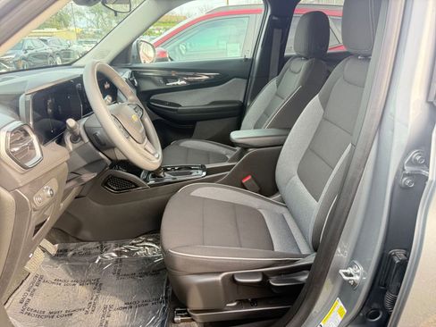 Used 2025 Chevrolet TrailBlazer LT image 27