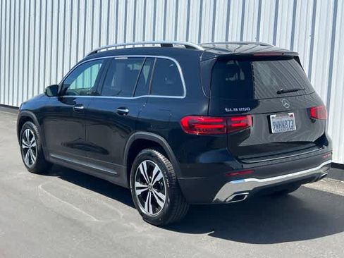 Used 2026 Mercedes-Benz GLB 250 image 4