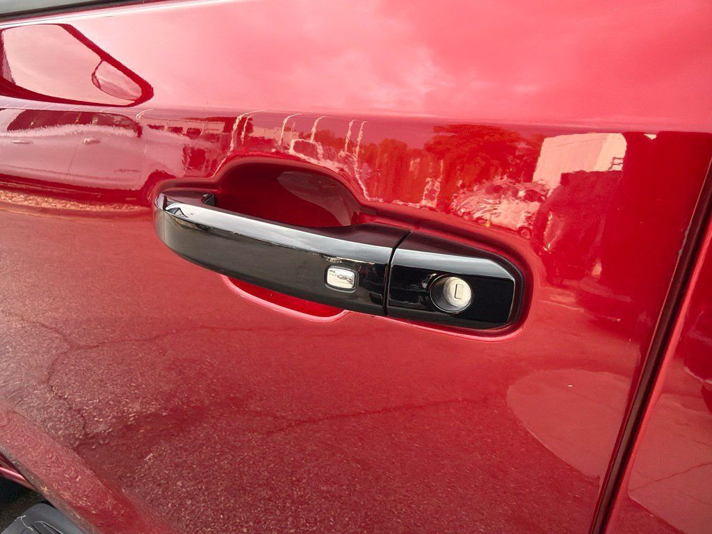 Used 2021 Chevrolet Silverado 1500 LT Trail Boss w/ Convenience Package II AWD/4WD image 12