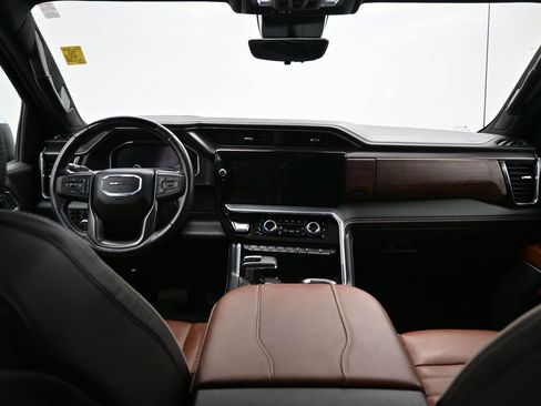 Used 2024 GMC Sierra 1500 Denali Ultimate image 9