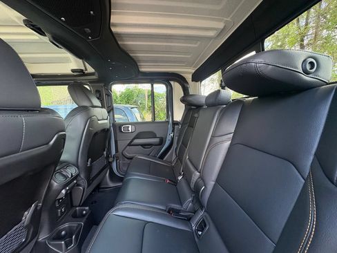 New 2026 Jeep Gladiator Sport AWD/4WD image 25