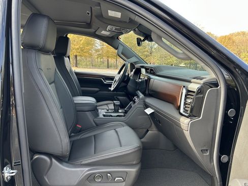 New 2026 GMC Sierra 1500 Denali w/ Denali Reserve Package image 50