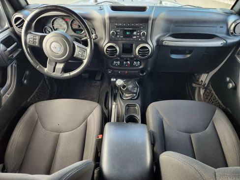 Used 2016 Jeep Wrangler Sport image 2