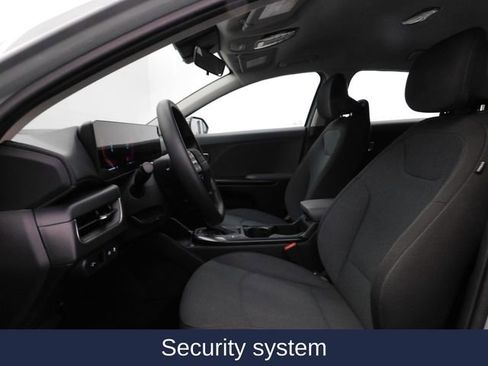 Used 2025 Kia K4 LXS image 13