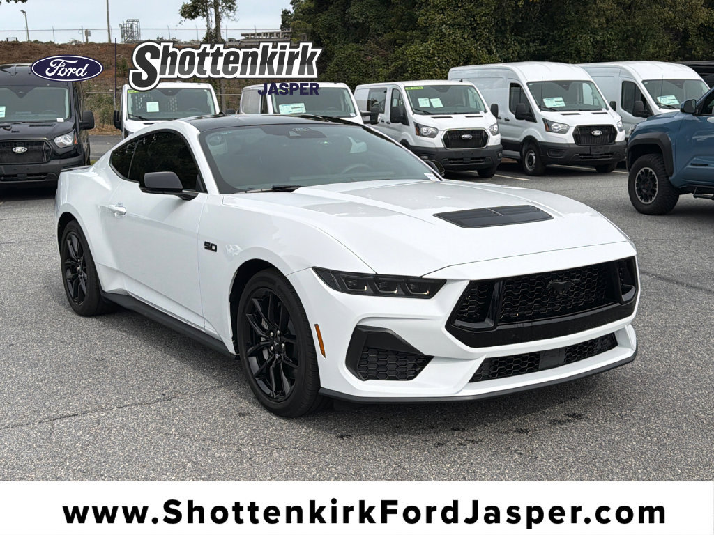 Used 2025 Ford Mustang GT Premium RWD image 1