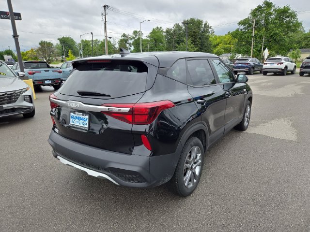 Used 2023 Kia Seltos LX AWD/4WD image 6
