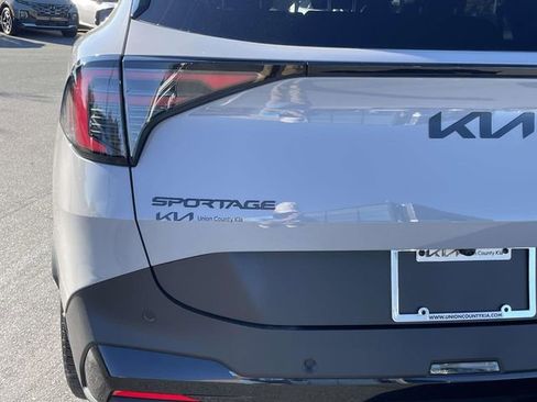 New 2026 Kia Sportage EX image 10