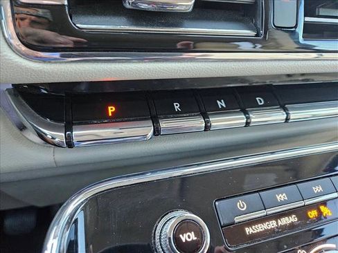 Used 2018 Lincoln Navigator Select w/ Technology Package image 11