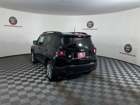 Used 2022 Jeep Renegade Limited image 22