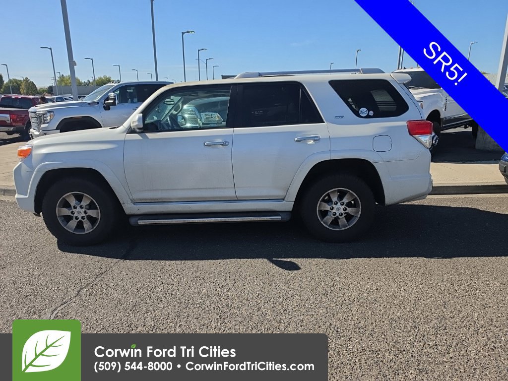 Used 2011 Toyota 4Runner SR5 w/ Premium Pkg w/Leather AWD/4WD image 8