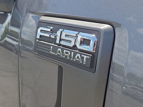 Used 2022 Ford F150 Lariat AWD/4WD image 16