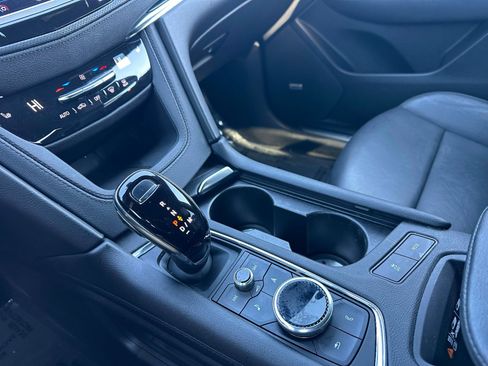 Certified 2022 Cadillac XT5 Premium Luxury image 14