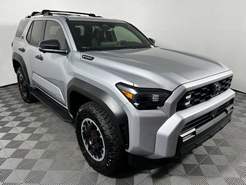 Used 2026 Toyota 4Runner TRD Off-Road Premium AWD/4WD image 3