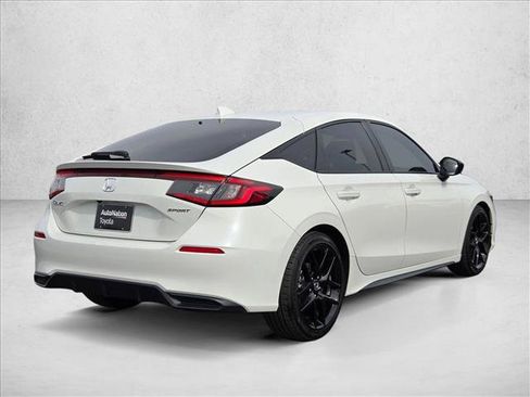 Used 2025 Honda Civic Sport image 5