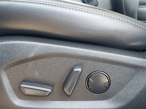 Certified 2024 Ford Edge SEL w/ Convenience Package image 10