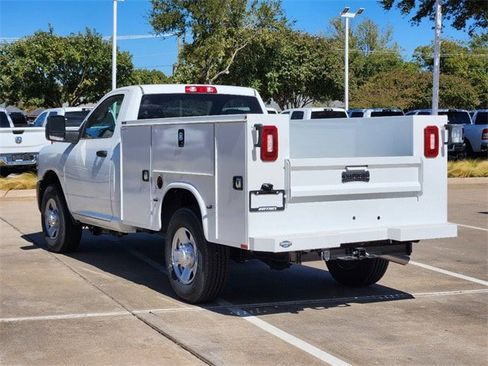 New 2024 RAM 2500 Tradesman w/ Convenience Group image 4