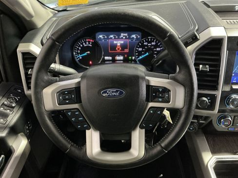Used 2020 Ford F250 Lariat w/ Lariat Value Package AWD/4WD image 17