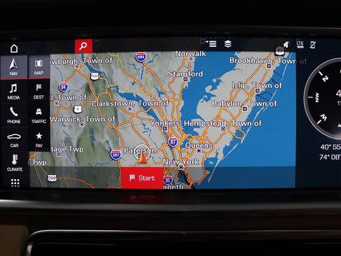 Used 2018 Porsche Panamera 4S image 24