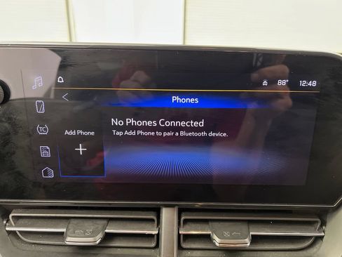 Used 2025 Chevrolet Trax LT FWD image 58