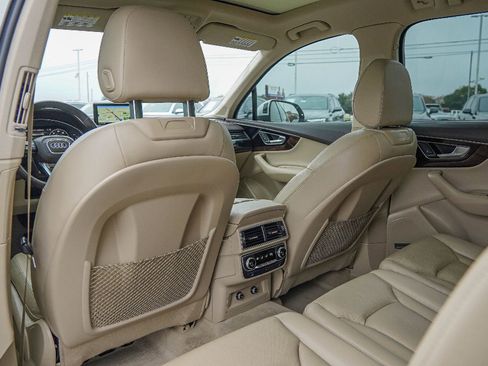 Used 2019 Audi Q7 3.0T Premium Plus w/ Premium Plus Package image 28