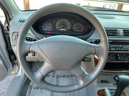 Used 2001 Mitsubishi Galant ES FWD image 11