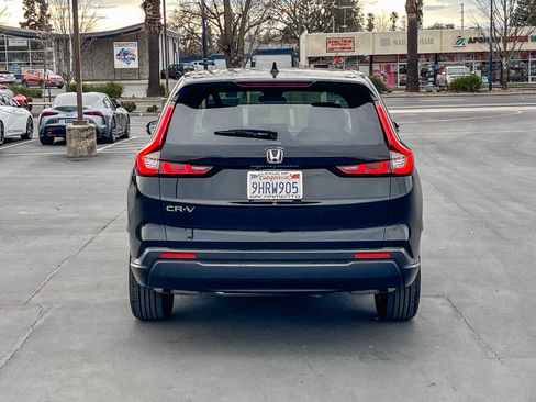 Used 2024 Honda CR-V EX image 3
