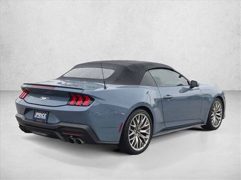 Used 2025 Ford Mustang Premium RWD image 5