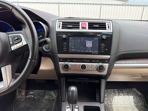 Used 2017 Subaru Outback 2.5i Limited AWD/4WD image 16
