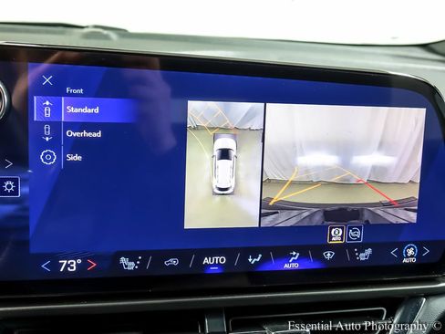 Certified 2026 Chevrolet Equinox EV LT w/ Comfort Package FWD image 17