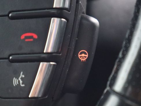 Used 2013 Land Rover Range Rover Sport HSE AWD/4WD image 17